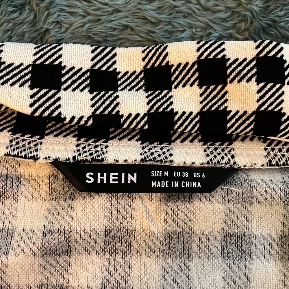 Shein - Picture 2 of 3